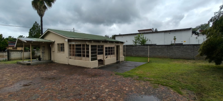 2 Bedroom Property for Sale in Oos Einde North West